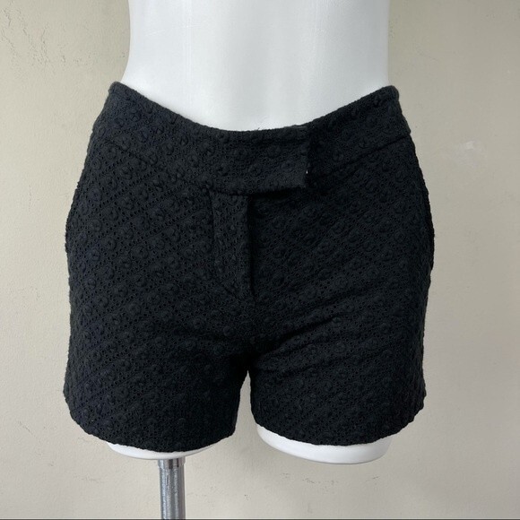Theory Black Eyelet Embroidered City Dress Shorts Size 2 Preppy Classic Boho - Picture 4 of 14
